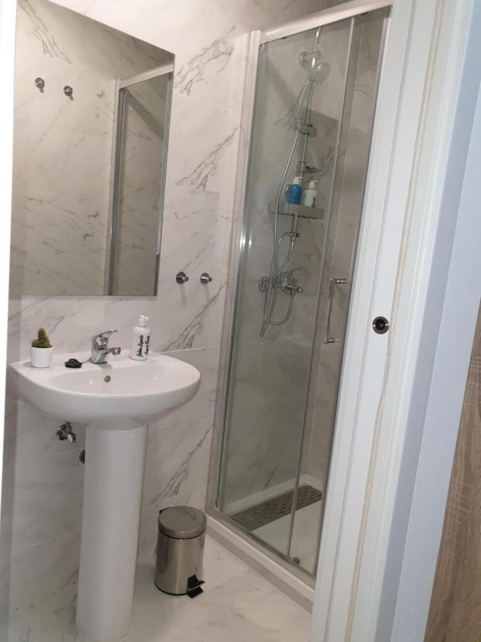 Norte Oviedo Rooms Madrid Exteriör bild